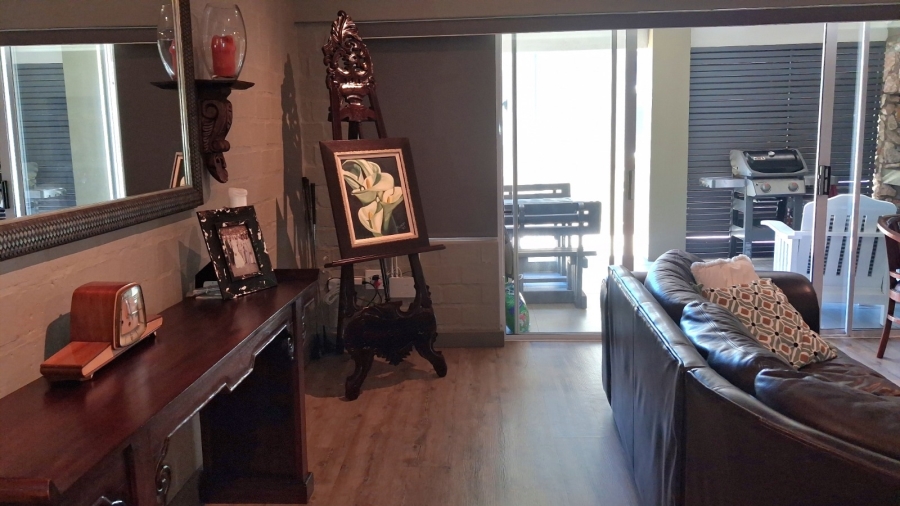 6 Bedroom Property for Sale in Stilbaai Wes Western Cape